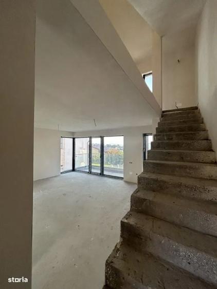 Duplex cu 4 camere cu Canalizare în Andrei Mureșanu