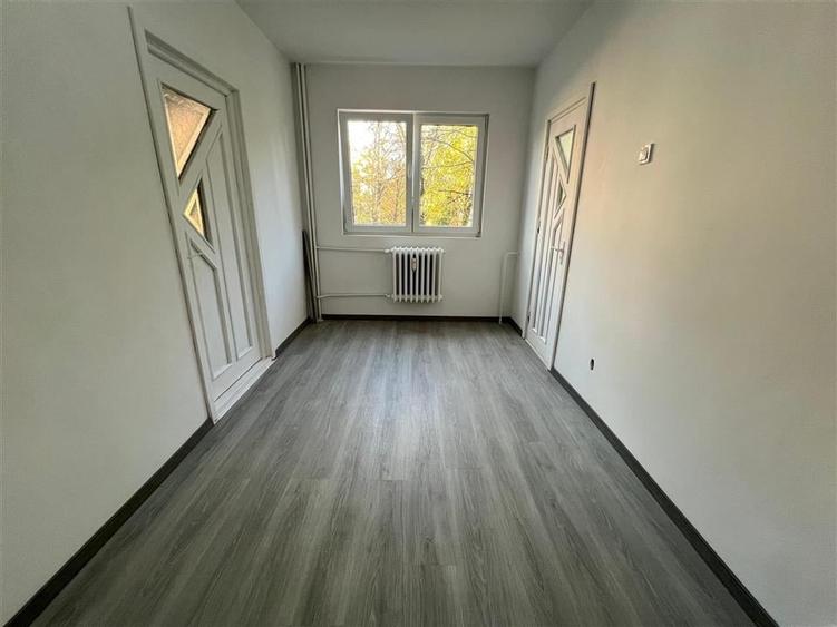 Vanzare apartament 2 camere cf redus - etaj 2 - 2