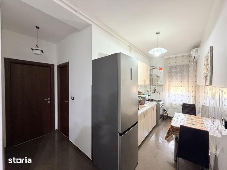 Apartament de vanzare 2camere Alfa50mputili cu poten?ial intra sa vezi - 8