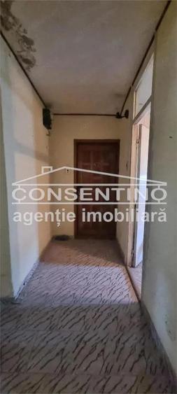 Se vinde imobil cu 3 camere , Brosteni, decomandat - 3