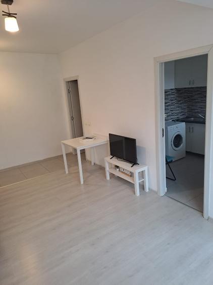 Închiriez garsoniera str.Schitului, nr.5 - 1