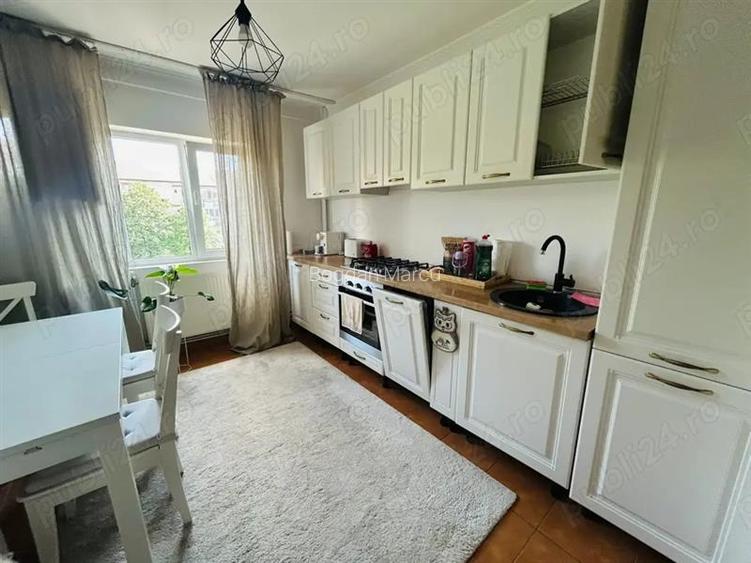 4 camere decomandat cu 2 băi și 3 balcoane,centrala termica lingă 4 camere decomandat cu 2 băi și 3 balcoane,centrala termica lingă