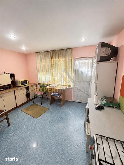 Spațiu comercial, de 18 mp, în Firiza
