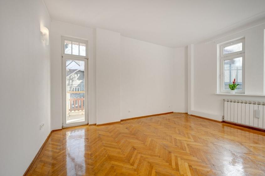 Vila cu arhitectura distincta, 7 camere, renovata, intr-o locatie exclusivista - 8