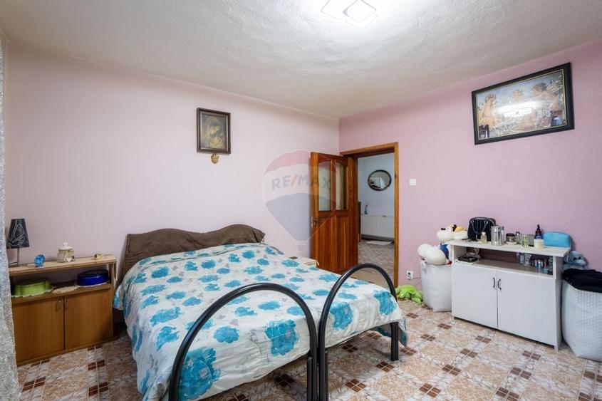 Casa individuala 160 mp, 1.200 mp teren, garaj si spatiu comercial - 10