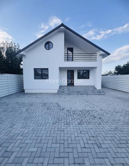 Casa de vanzare 205 mp Golesti