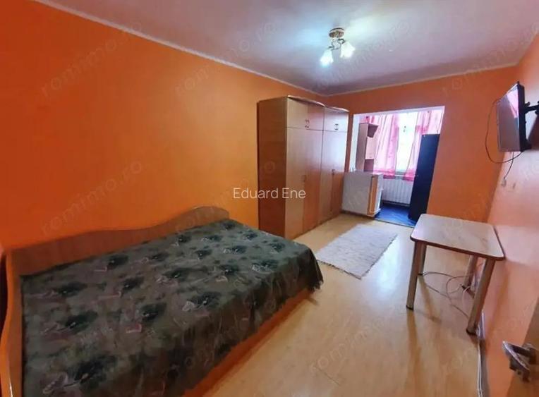 Inchiriez apartament 1 camera - Zona Ireg, etaj 3 Inchiriez apartament 1 camera - Zona Ireg, etaj 3