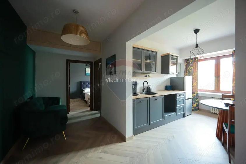 De inchiriat apartament 2 camere - ultracentral, loc de parcare,lift De inchiriat apartament 2 camere - ultracentral, loc de parcare,lift