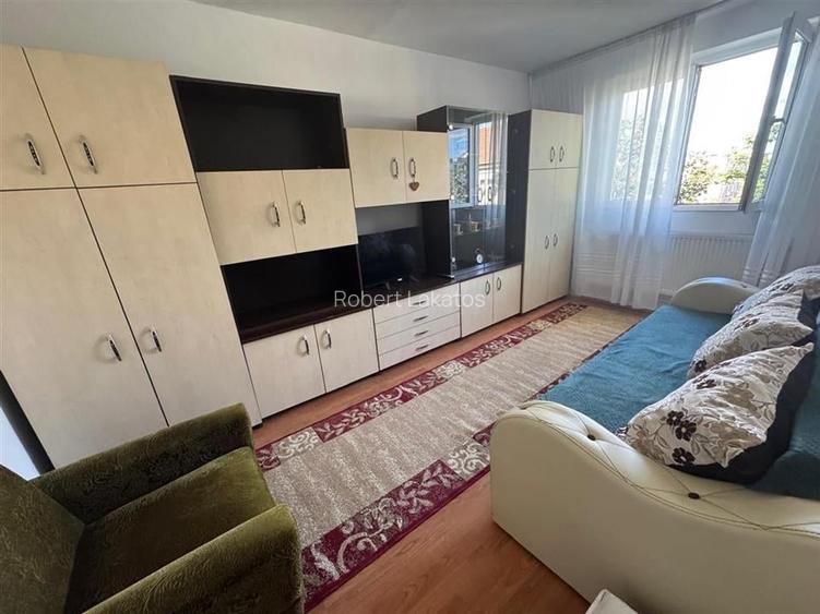 Garsoniera spatioasa de vanzare Garsoniera spatioasa de vanzare