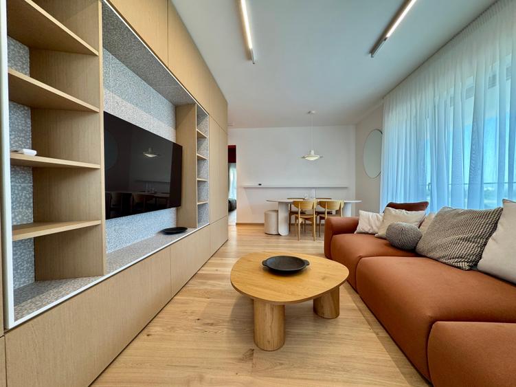 Apartament cu 3 camere decomandat în Pipera