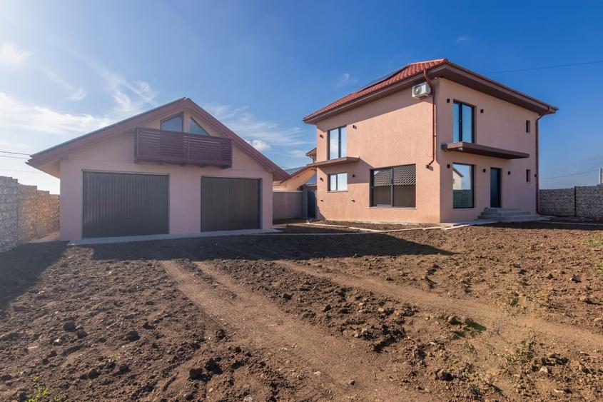 Casa moderna P+1  cu vedere la lac , Corbu - 1