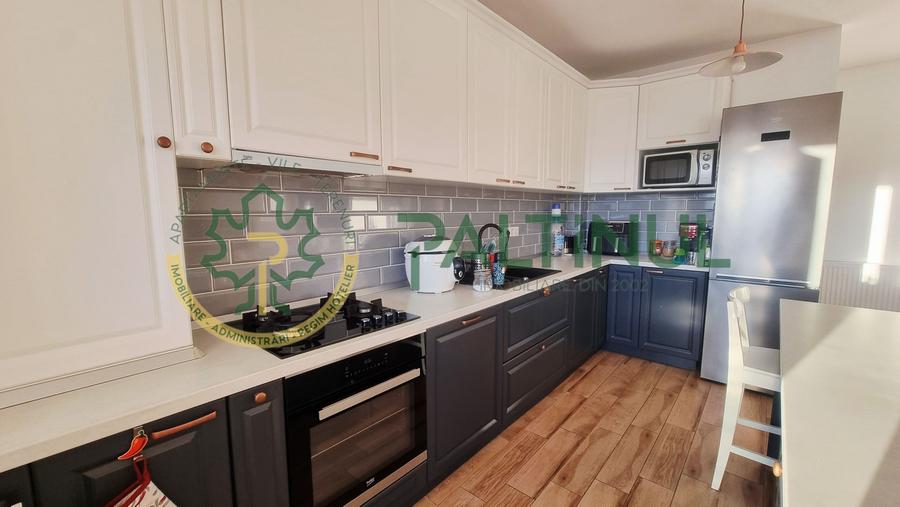 Apartament 3 camere de vânzare – etaj 3, mobilat, terasă cu priveliște – Cartier - 7