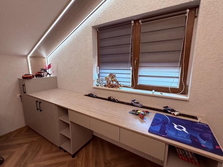 Casă cu 4 camere în Frumușeni