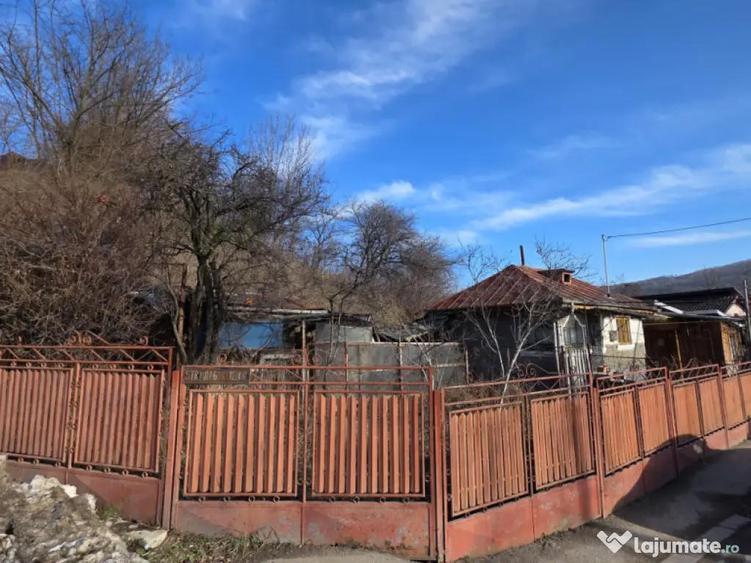 Casa cu 600mp de teren Aproape de centru Valenii de Mu - 4