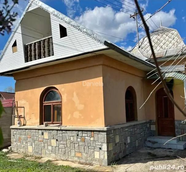 Casa de vanzare sau schimb cu apartament! Casa de vanzare sau schimb cu apartament!