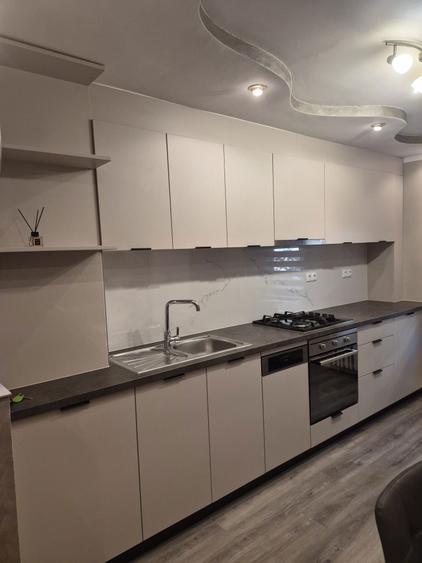 Inchiriez apartament cu 3 camere - 5