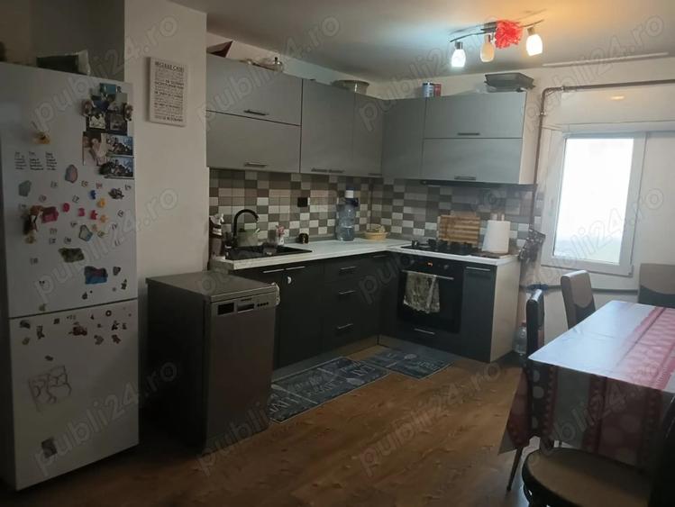 Vand apartament 3 camere in Babeni - 5