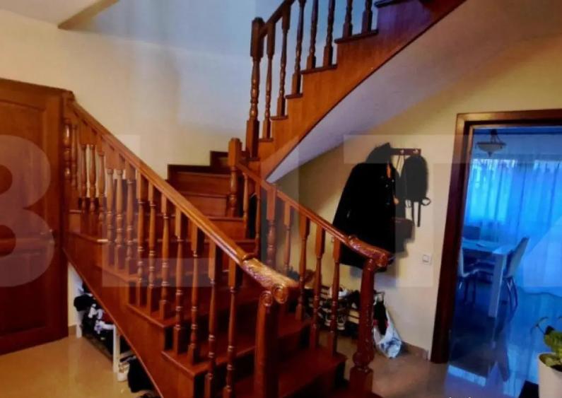 Casa individuala cu 4 camere,200 mp, teren 365 mp,cartier E - 3