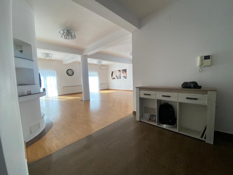 Individual villa for rent with 700 sq. m garden - 11