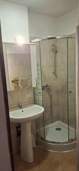 Inchiriez Garsoniera - 1