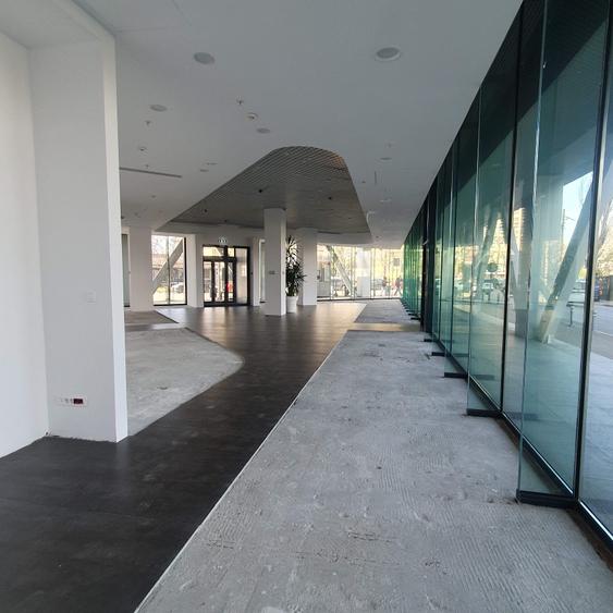 Spatiu comercial la parter cladire de birouri clasa A - 4