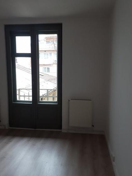 Oportunitate de Investiție: Teren cu Autorizație de Construire - 11