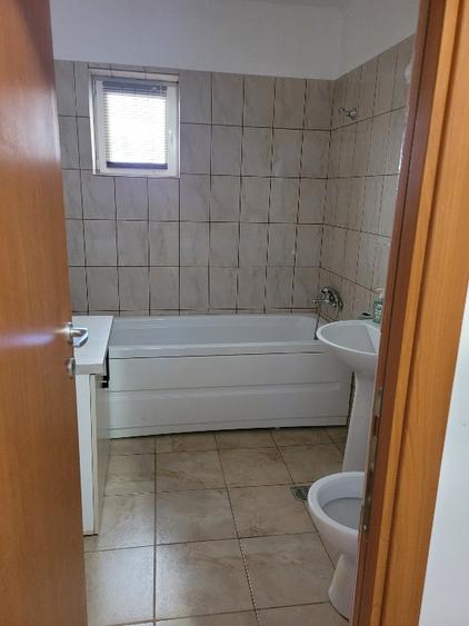 Închiriez garsoniera  - 6