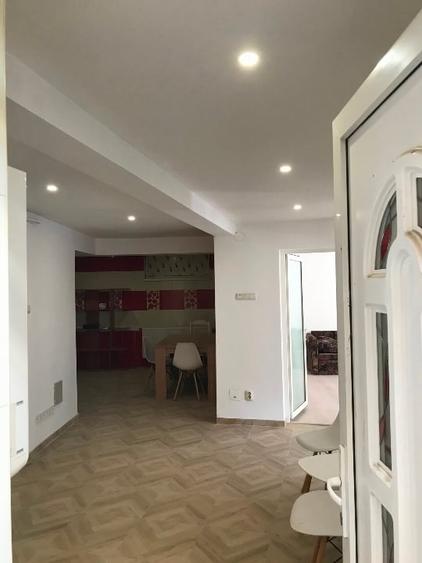 Spatiu comercial si casa de vanzare - 7