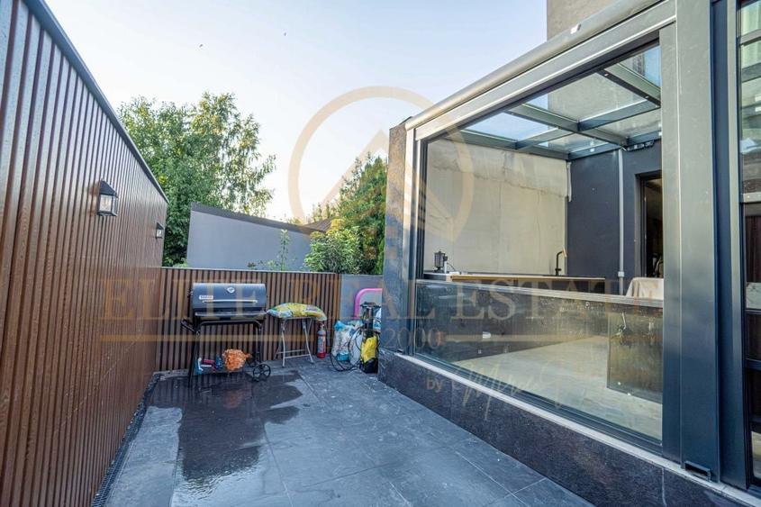 Kamsas/Compozitori - Resedinta creata pentru perfectiune - 32