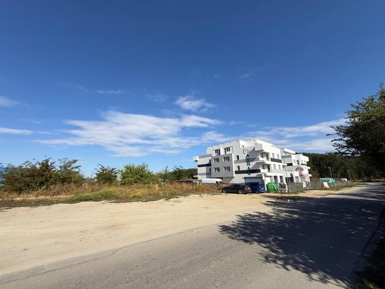 Intravilan 3120mp CU P+2+Mr | AC Spatii Comerciale | Str. Alunis x Codrului - 12