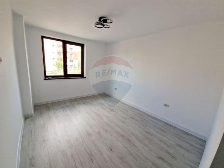 Apartament nou, 2 camere cu balcon - 16