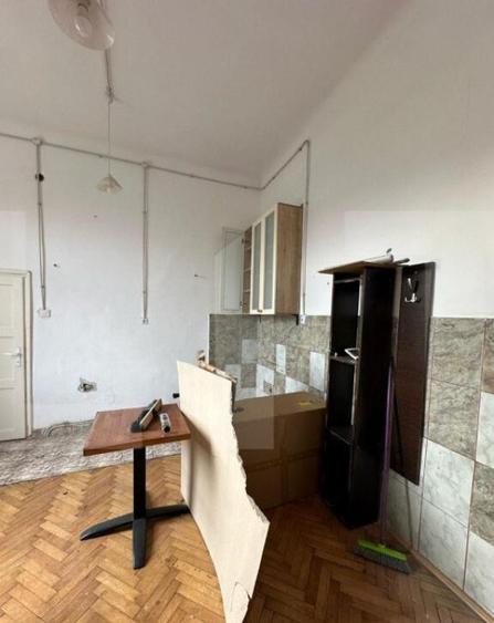 Spatiu comercial 120 mp, 4 parcari, zona strazii Paris - 16