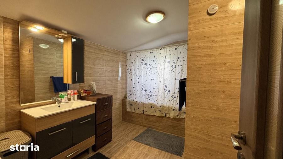 Vand casa spa?ioasa in Some?eni ideala pentru familie sau investi?ie - 8