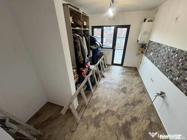 Casă cu 4 camere cu Teren 241 Mp în Brătianu