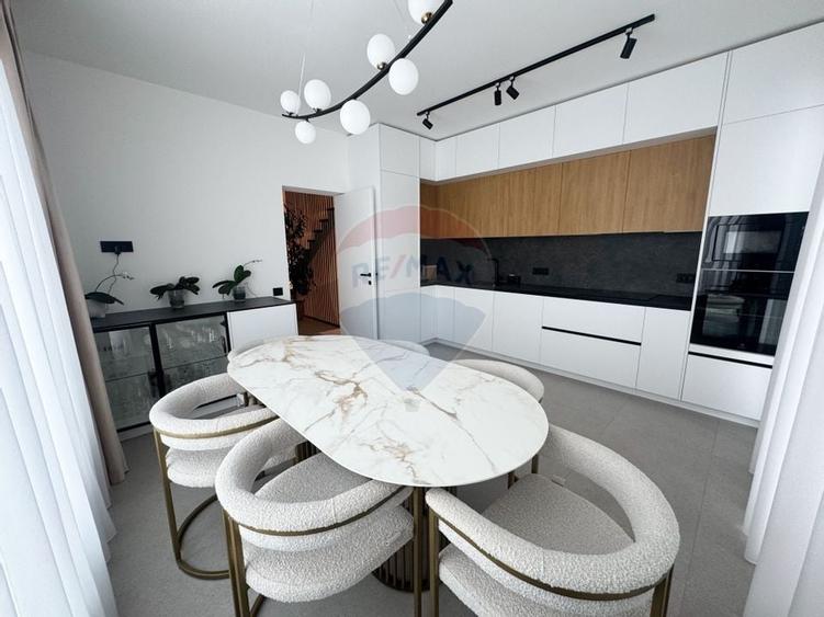 Eleganță, confort, și priveliște panoramică - Casă premium, Voroneț - 1