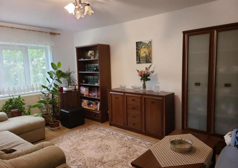 DE VANZARE, apartament 3 camere, mobilat si utilat, Al. T Ne - 6