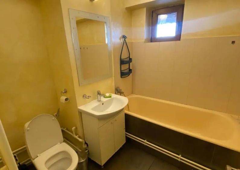 PROPRIETAR - Vand Apartament 3 Camere Ultracentral - 11