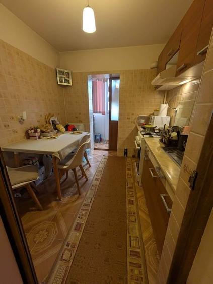 Apartament cu 3 camere decomandat, zona Alexandru cel Bun - 2