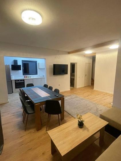 VAND COMPLEX TURISTIC IN BRAN LANGA PARTIA DE SCHI ZANOAGA - 33