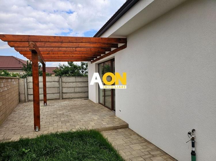 Casa semifinisata, 4 camere, 393 mp teren,  Barabant - 2