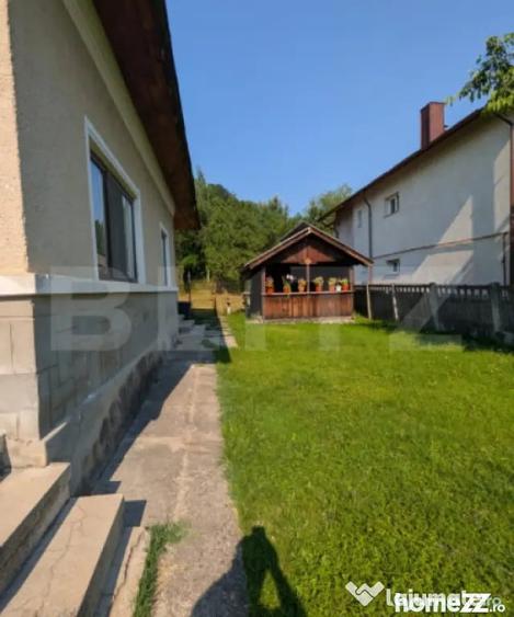 Casă cu 3 camere cu Teren 2180 Mp în Central