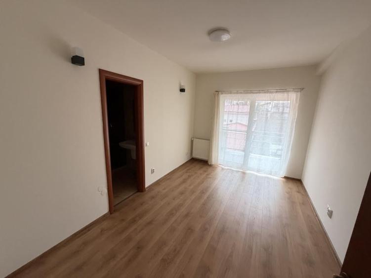 Apartament 3 camere, cu scara interioara, zona centrala - 8