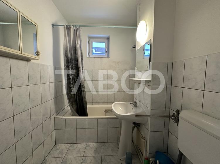 Apartament de vanzare la etaj 1 2 camere boxa depozitare zona Strand - 6
