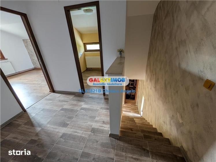 Casă cu 5 camere cu Teren 2000 Mp în Gruiu