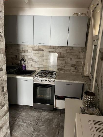 Vand apartament zona Velenta - 2