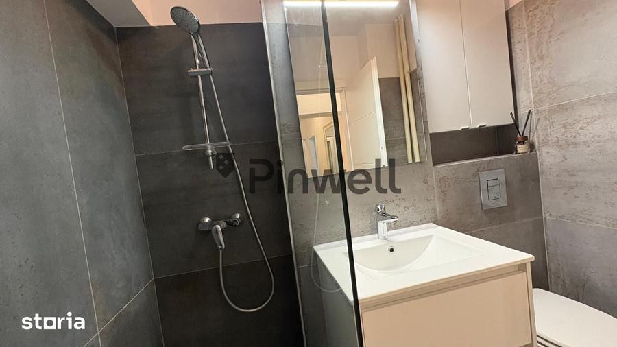 Apartament cu 5 camere decomandat în Obor