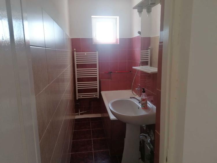 Inchiriez apartament cu 2 camere zona Spitalul Judetean - 4