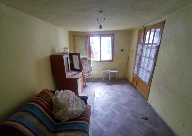 Berliste, Casa pt 2 Familii, la Sosea, Pret Negociabil - 12