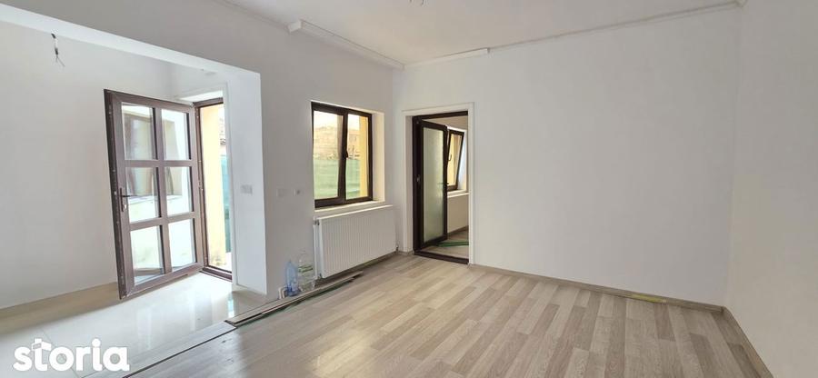 Medeea Casa cu 5 camere Teren 220 mp. ideal locuinta sau sediu firma ! - 4