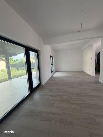 Vila Individuala P+1+M/Cartier Cristalului /5 camere-4 bai - 4